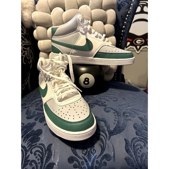 NIke Court VIsion Next Nature Green Mens Size 8/EU 41 NWOT - Picture 1 of 7